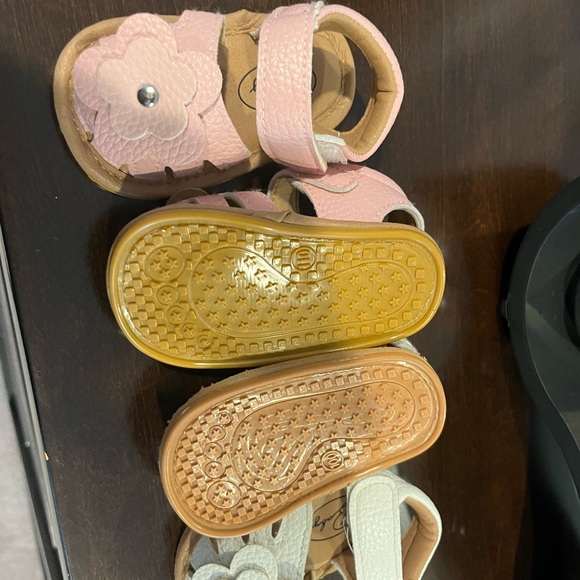 Size 9-12 month sandals. Pink and white. - Picture 3 of 3